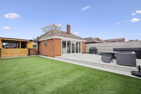18 Junction Road, Ashford, TW15 1NQ