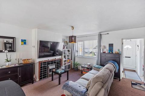 13 Dukes Close, Ashford, TW15 1BQ