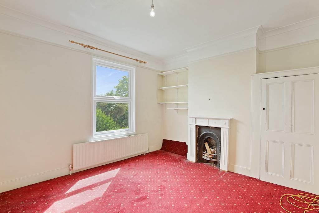 Bedrooom 1- 24 Stanwell Rd (154)-small.jpg