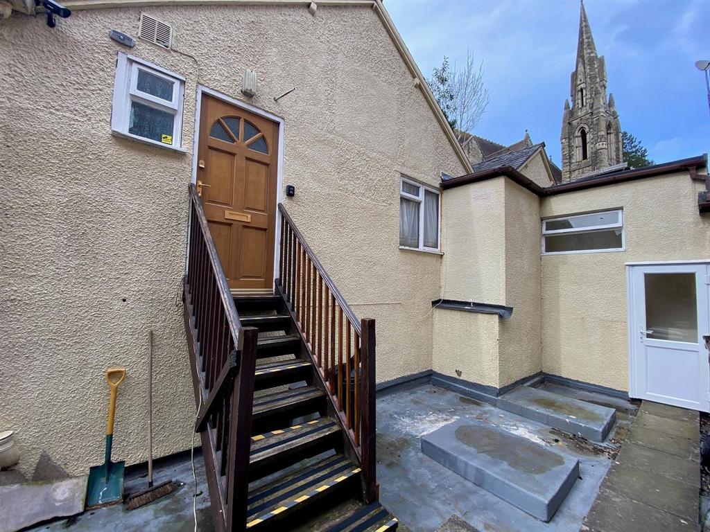Worcester Road, Malvern Studio for sale £75,000