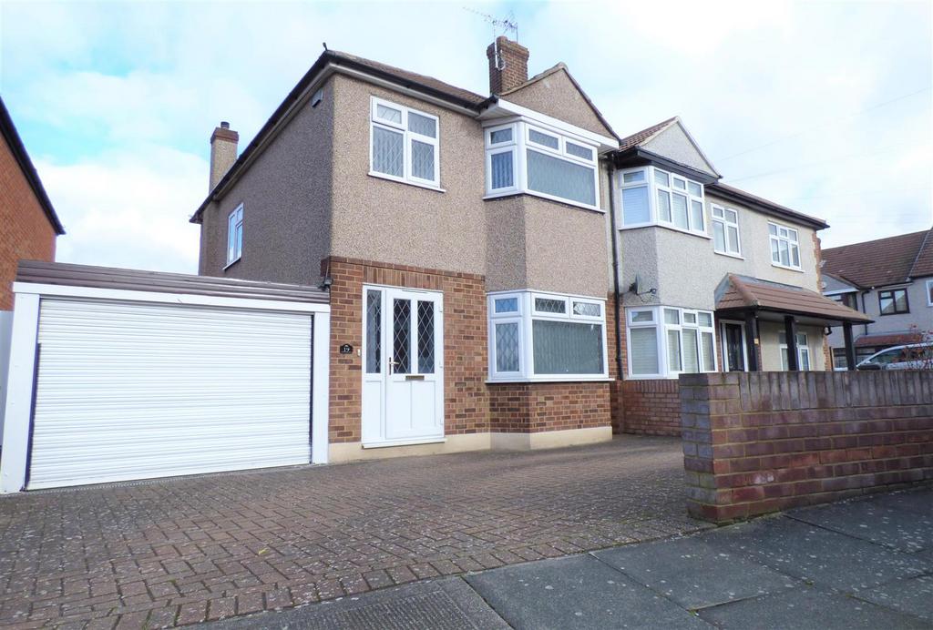 Berkeley Crescent, Dartford, Kent... 3 bed semidetached house £375,000