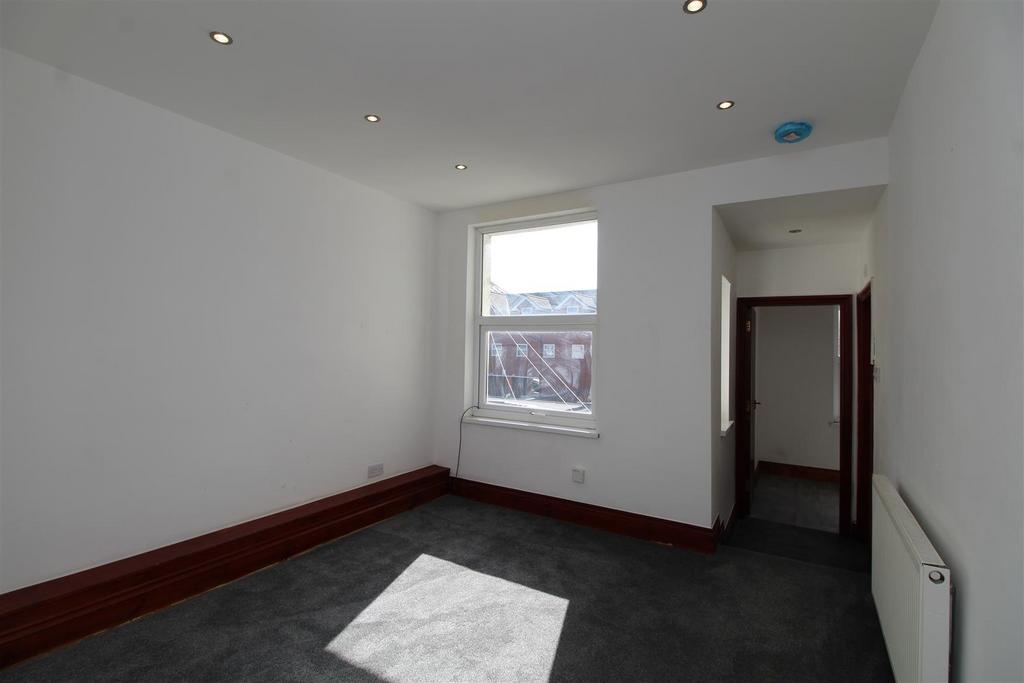 59 Osborne Road, Blackpool Property £385 pcm (£89 pw)