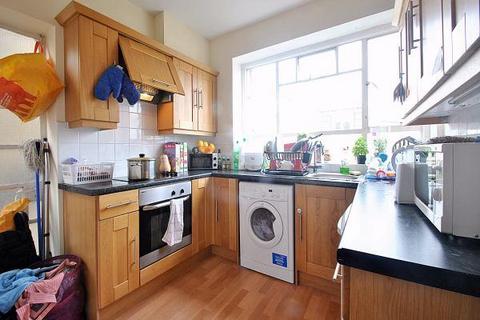 1 bedroom flat to rent, Kingswood Court, West Hampstead NW6