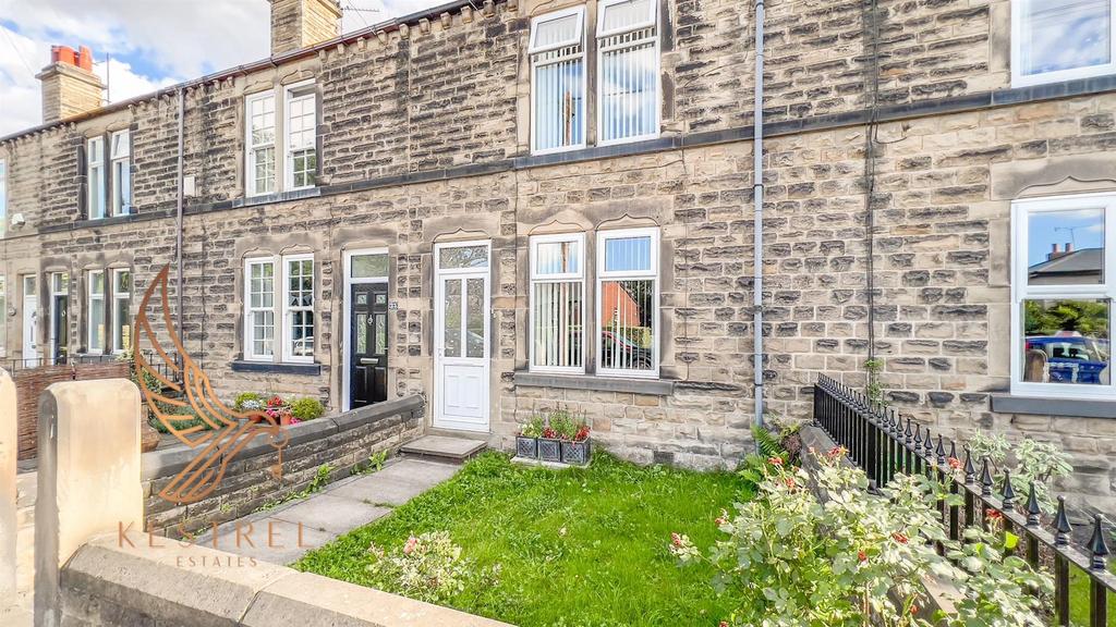Wakefield Road, Pontefract WF7 2 bed terraced house for sale £170,000
