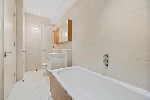 2 bedroom flat for sale - Grenville Place, London NW7