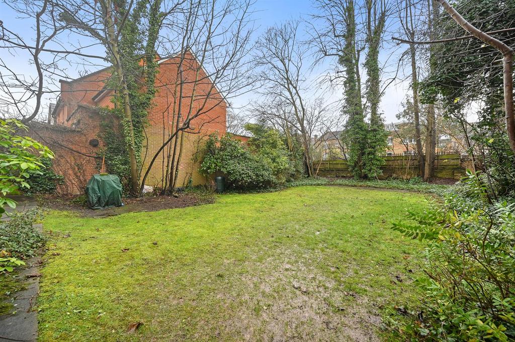 RCLR- 1 A, 75 compayne gardens- communal garden 1 (