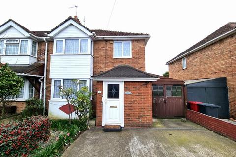 3 bedroom semi-detached house for sale - Sheffield Road, Slough