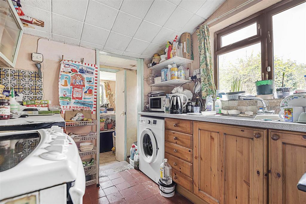 Alexandra Road, Reading 5 bed semidetached house for sale £695,000