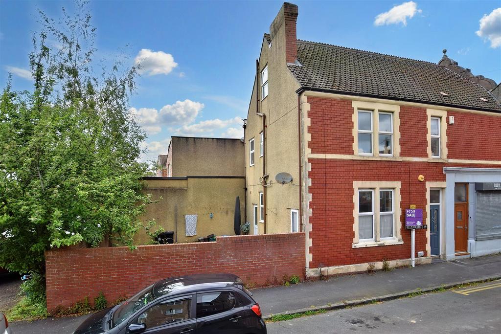 Pembroke Road, Shirehampton 4 bed end of terrace house for sale £370,000
