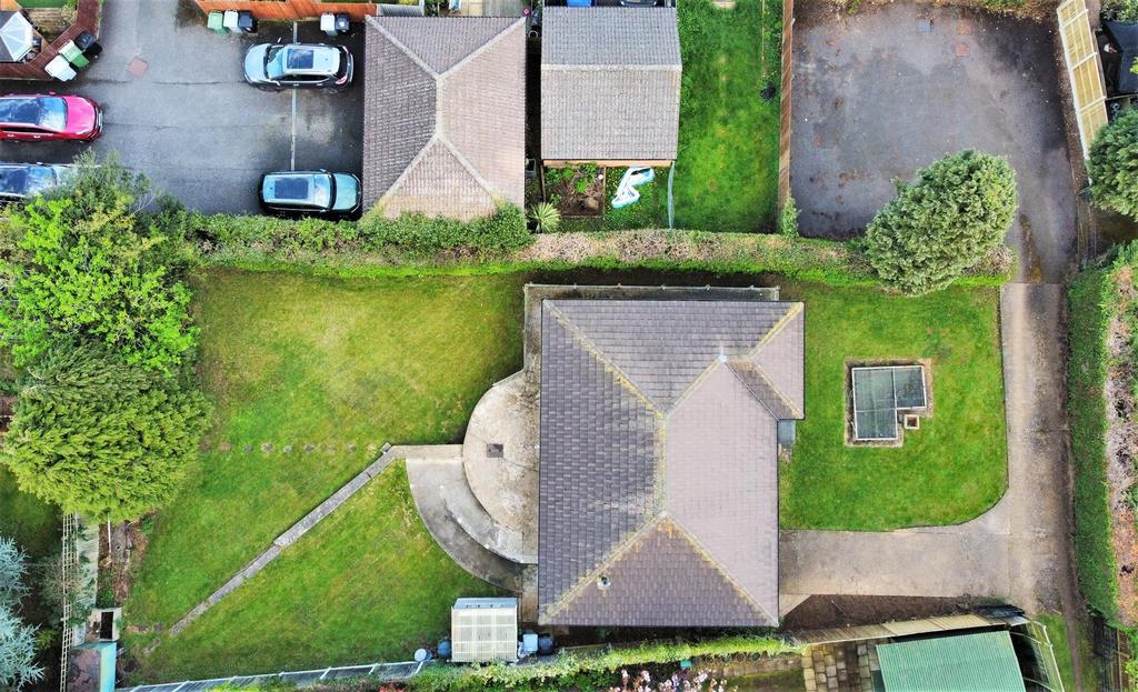 Hydeaway, Barrowby Road, Grantham 2 bed detached bungalow for sale £