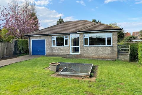 2 bedroom detached bungalow for sale, Hydeaway, Barrowby Road, Grantham