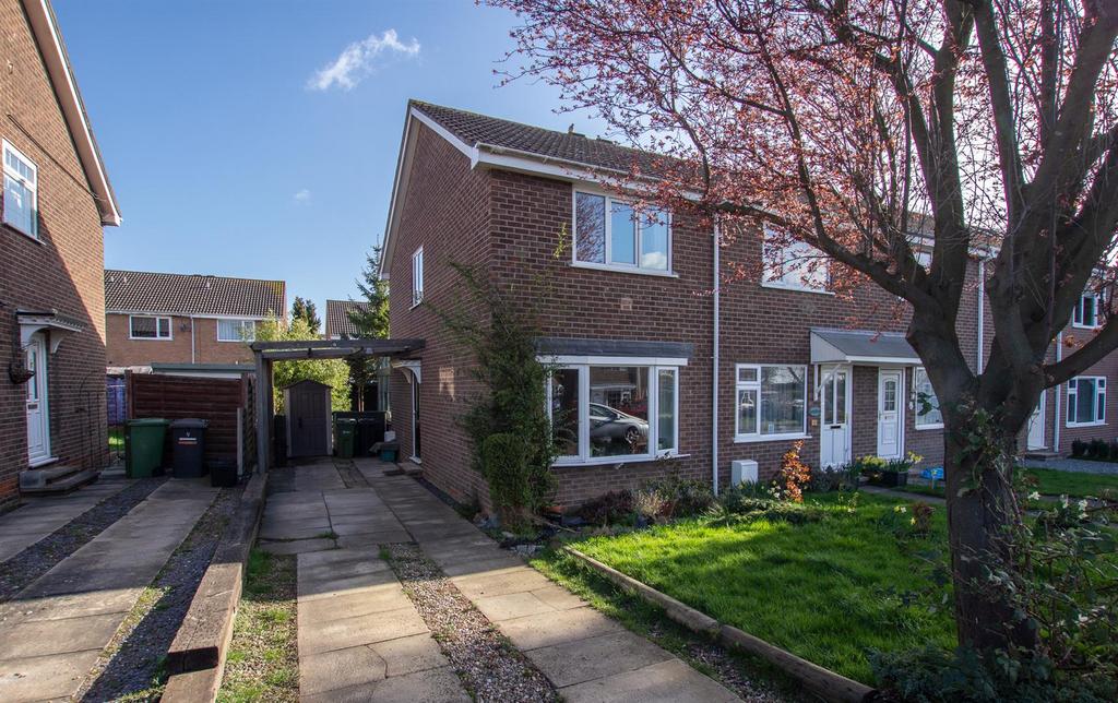 Sawyers Crescent, Copmanthorpe, York, YO23 3YA 2 bed end of terrace