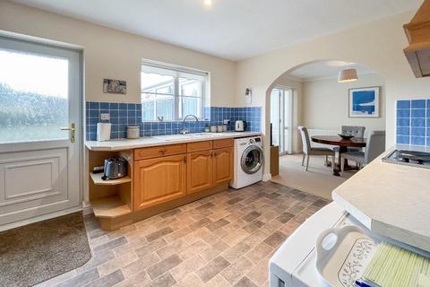 4 Read Close, Penryn, TR10 8SE