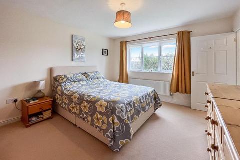 4 Read Close, Penryn, TR10 8SE