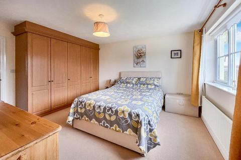 4 Read Close, Penryn, TR10 8SE