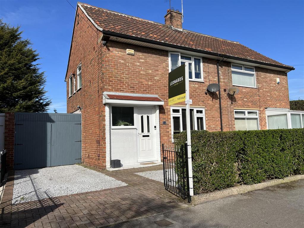 Staveley Road, Hull 2 bed semidetached house £140,000