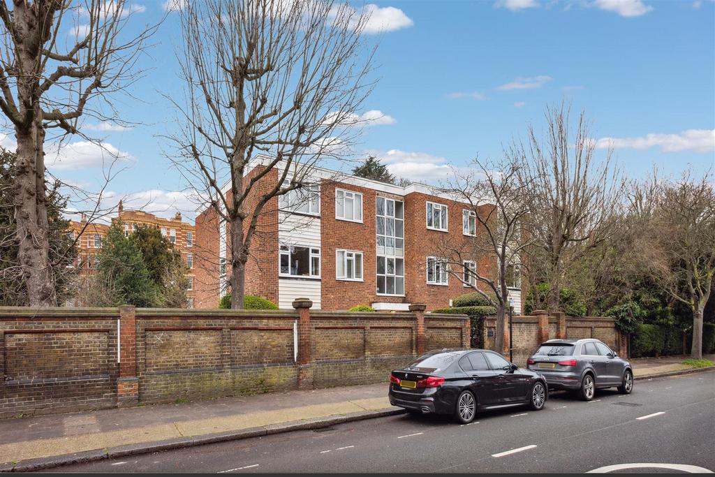 Courtfield, Sutton Court Road, W4 2 bed flat for sale £500,000