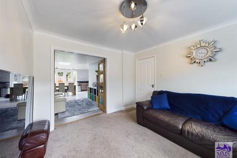 18 Iden Road, Rochester, ME2 4PJ