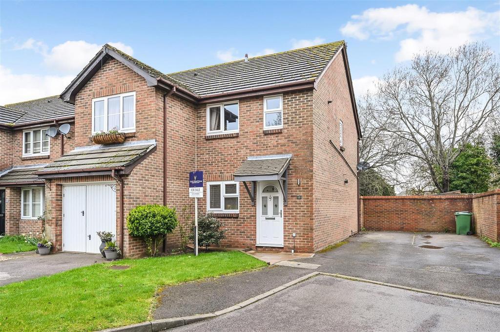 Denmead, Hampshire 2 bed end of terrace house for sale £295,000
