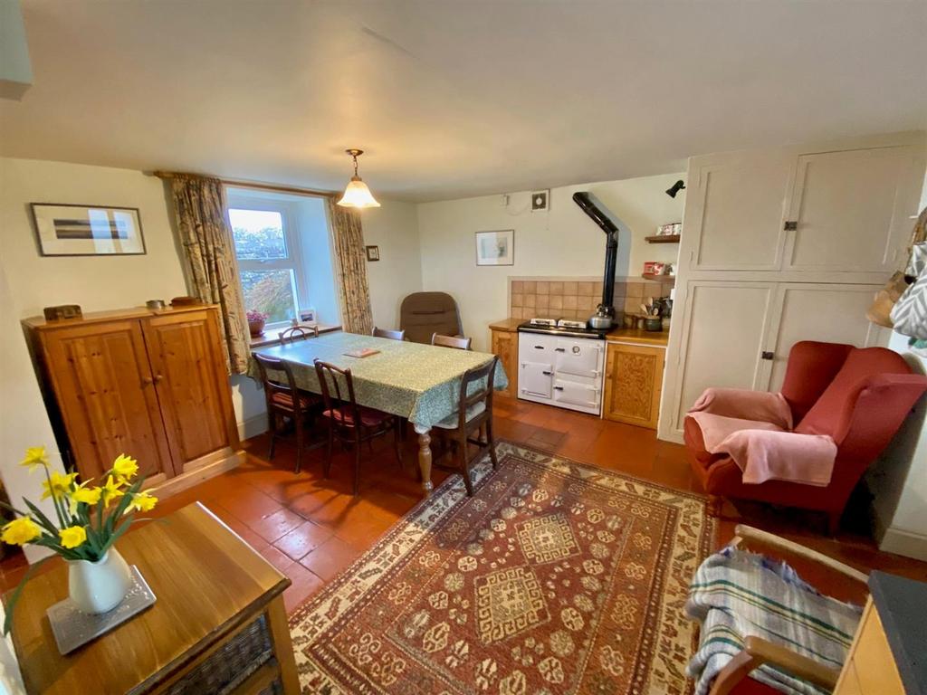 Kitchen 3.jpg