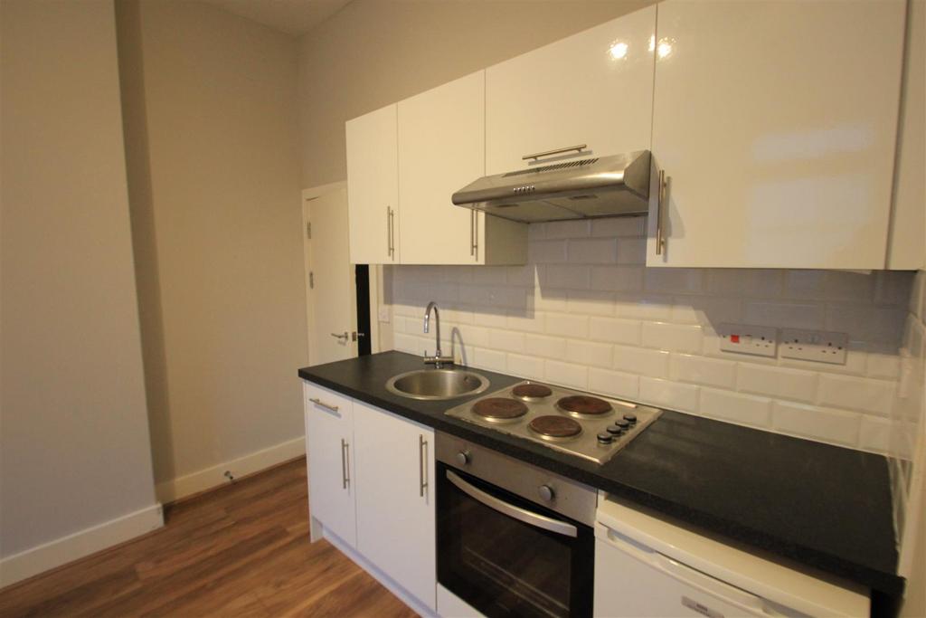 Albert Road, Brighton Studio £825 pcm (£190 pw)