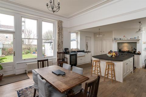 16 Mortimer Road, Clifton, Bristol, BS8 4EY