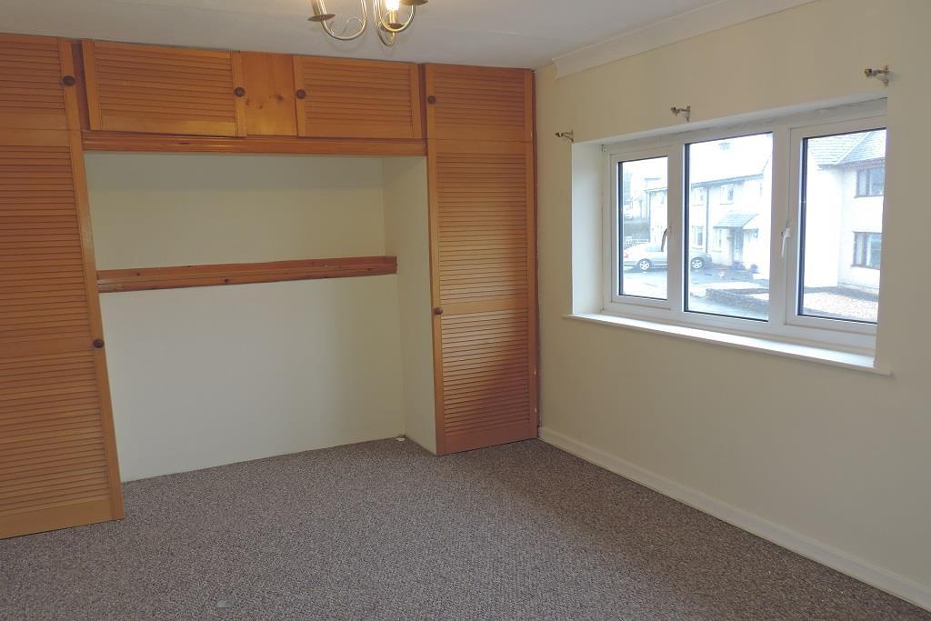 Front double bedroom.jpg