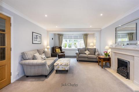 4 bedroom detached house for sale - Maidstone Road, Hadlow, Tonbridge