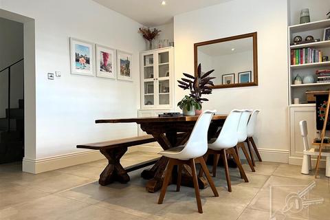 37 Clarence Place, Gravesend, DA12 1LB