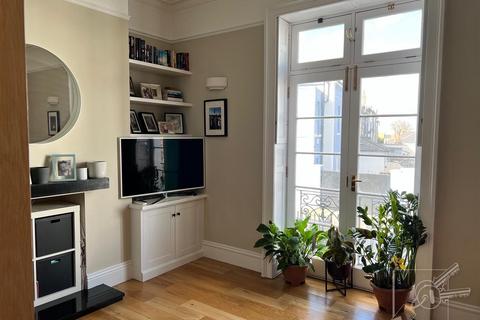 37 Clarence Place, Gravesend, DA12 1LB