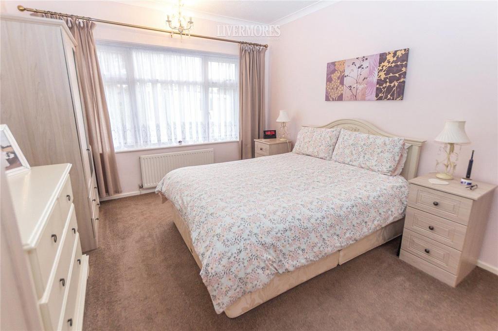 Master Bedroom 1.jpg