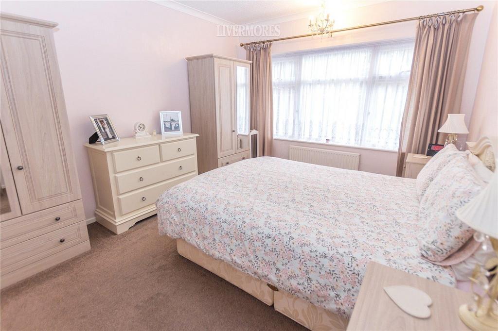 Master Bedroom 2.jpg