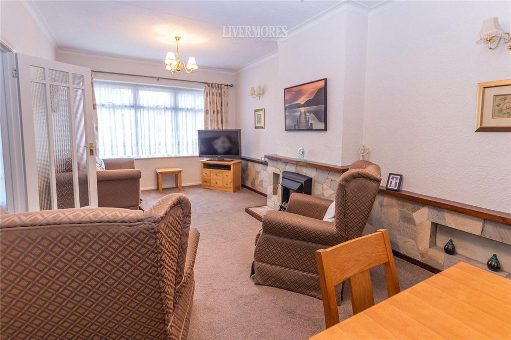 Lounge 3.jpg