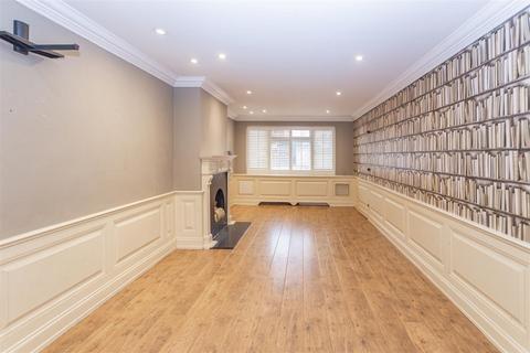 20 Swale Road, Crayford, Dartford, DA1 4PD