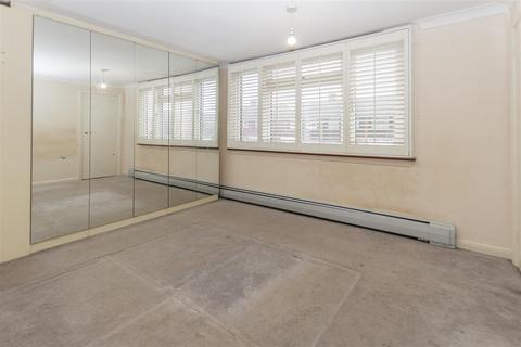 20 Swale Road, Crayford, Dartford, DA1 4PD