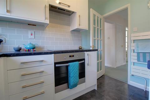 4 The Chestnuts, Gloucester, GL1 1YH