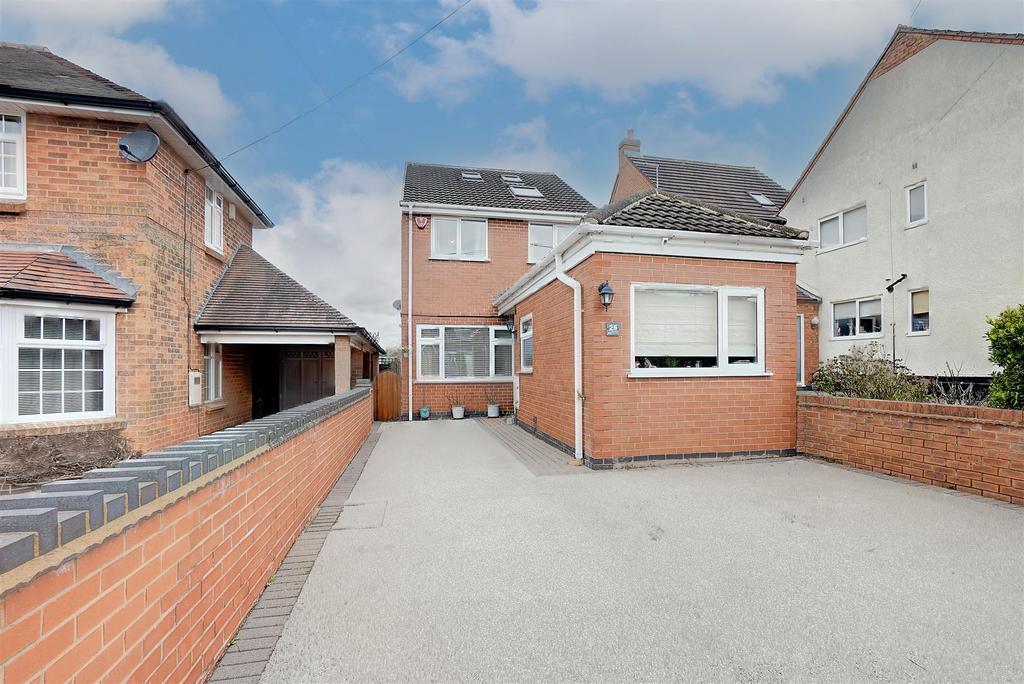 Strawberry Lane, Blackfordby 3 bed detached house for sale £320,000