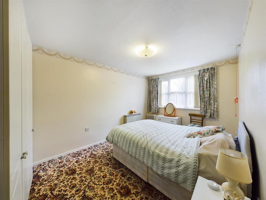 Bedroom:
