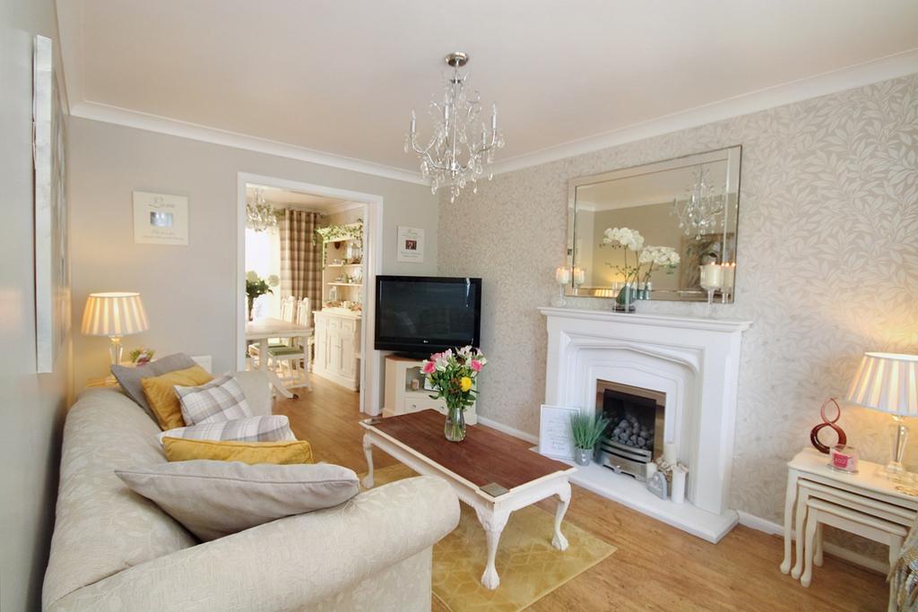 Helmsley Close, Bewsey, Warrington, WA5 3 bed detached house £295,000