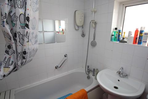 2 bedroom flat for sale, Durham Road, Stevenage, SG1 4JB