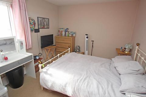 2 bedroom flat for sale, Durham Road, Stevenage, SG1 4JB