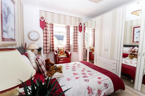 28 Ampleforth Grove, Hull, HU5 5HB