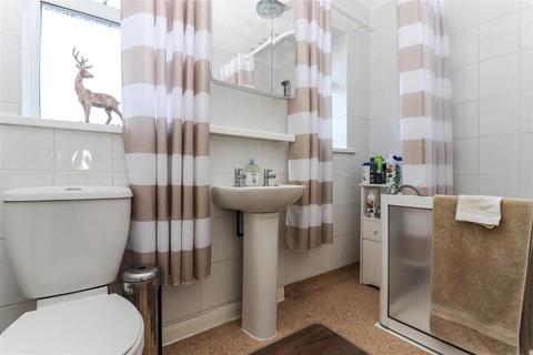 28 Ampleforth Grove, Hull, HU5 5HB
