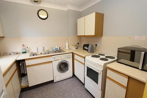 2 bedroom apartment for sale, Albyn House, Alexandra Road, Hemel Hempstead, Hertfordshire, HP2 5BE