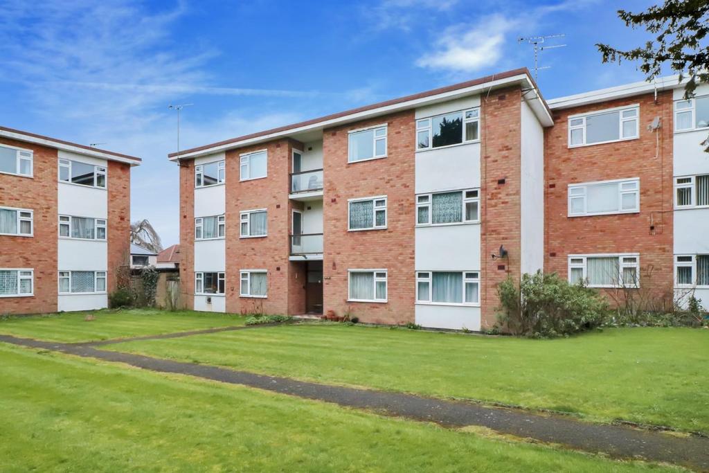 Hanover Gardens, Upper Holly Walk, Leamington Spa 2 bed apartment for