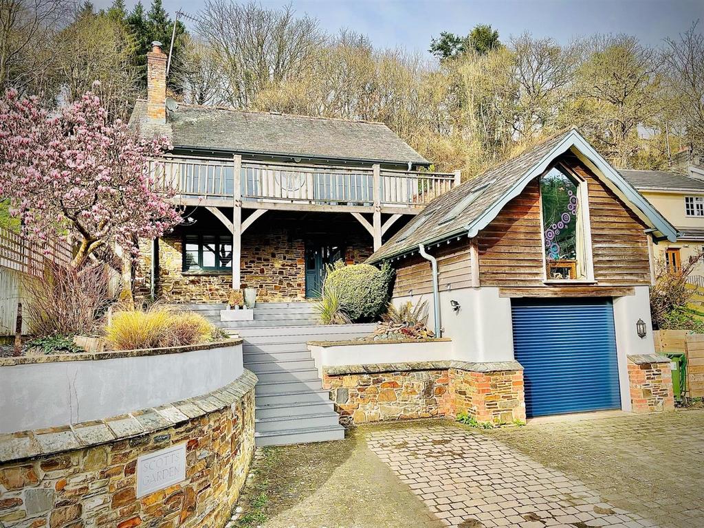 Weare Giffard, Bideford 4 bed detached house for sale £595,000