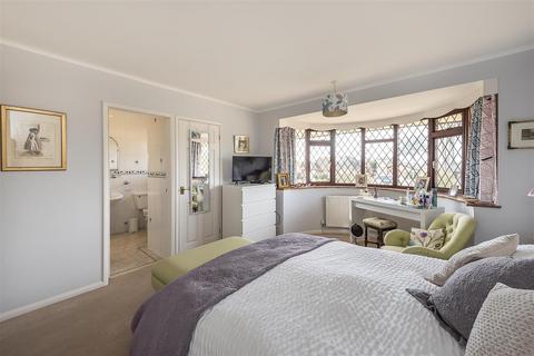 2 Ashcroft Close, Harpenden, AL5 1JJ