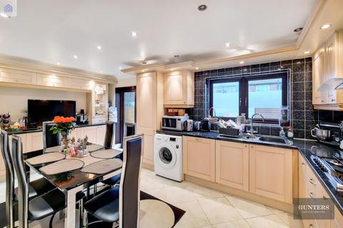 19 Cecil Road, Romford, RM6 6LA