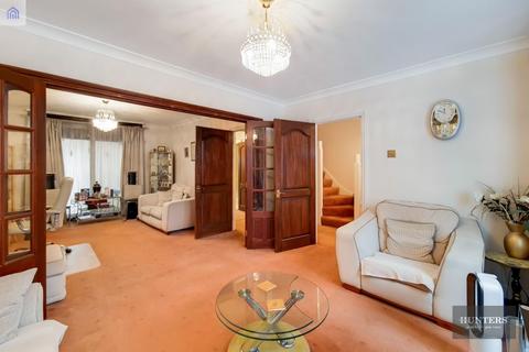 19 Cecil Road, Romford, RM6 6LA