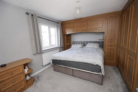 1 Rotherhead Close, Horwich, Bolton, BL6 5UG